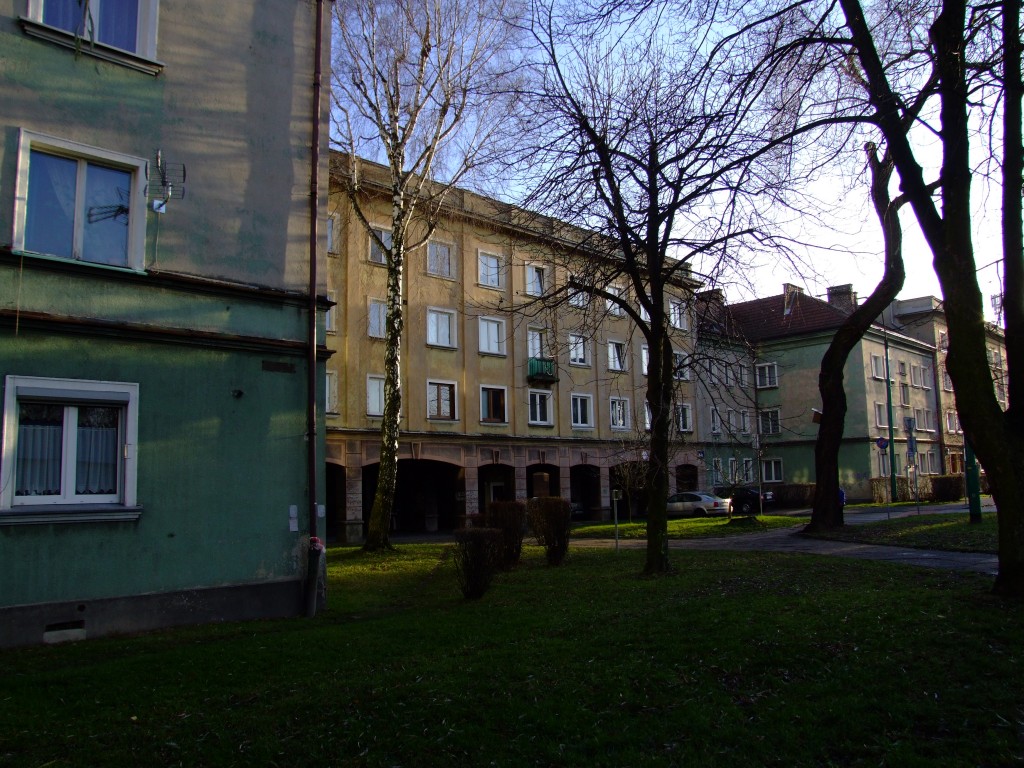 Budynek attykowy otwierający trakt zachód-wschód, fot. M.Skup